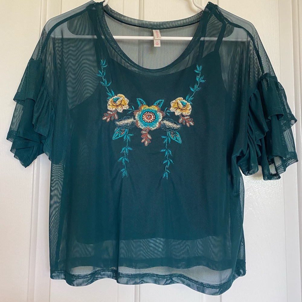 Cropped Mesh Floral Tshirt